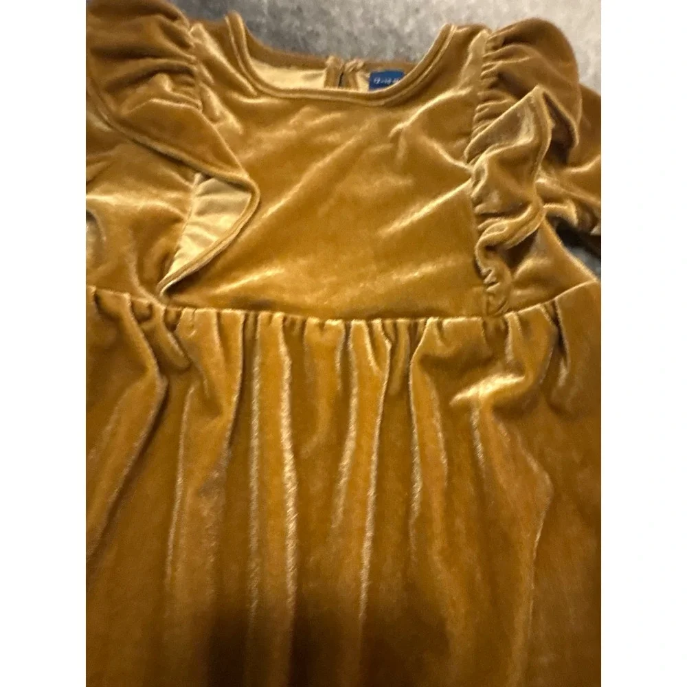 (B6) Old Navy Baby Velvet Ruffle Long Sleeve Jumpsuit Gold Brown 12-18 Months